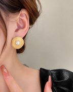 Galaxia Pearl Gold Spiral Earrings