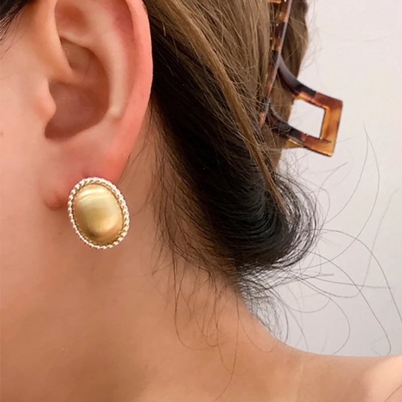 Silent Confession Silver-Trim Pearl Earrings