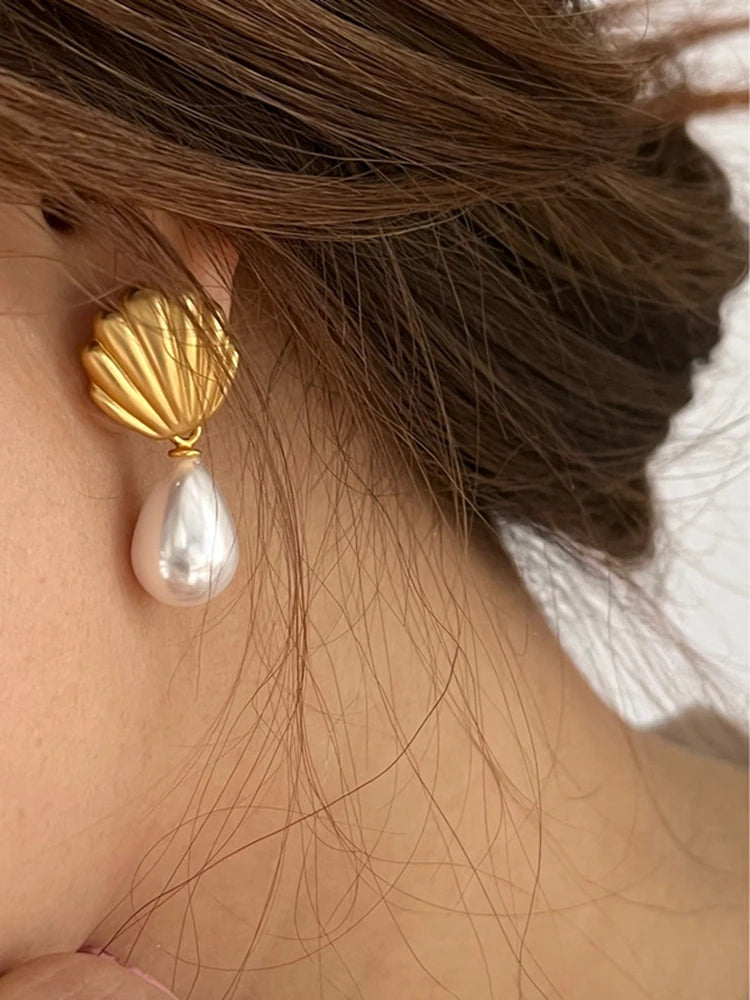 Matte Gold Seashell Earrings