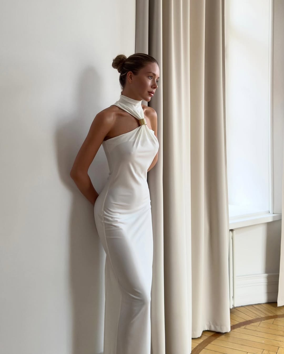 Vivian White Bodycon Sleeveless Maxi Dress